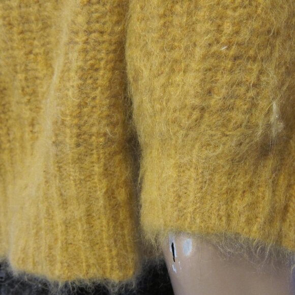 BA&SH YELLOW GOLD ALPACA FUZZY CROPPED SWEATER LADY PULLOVER STYLE - Picture 5 of 9